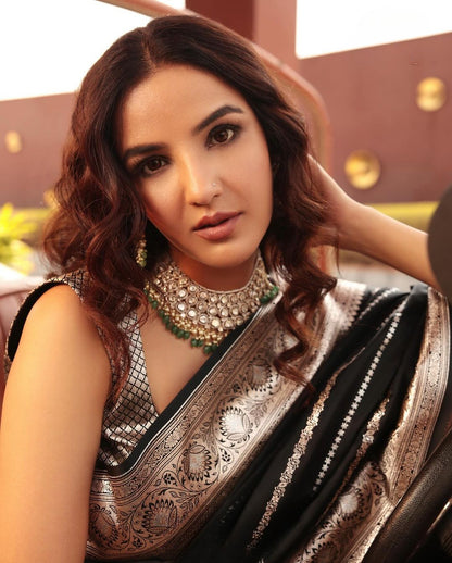 Banarasi Soft Silk Saree – Intricate Woven Beauty with Captivating Pallu