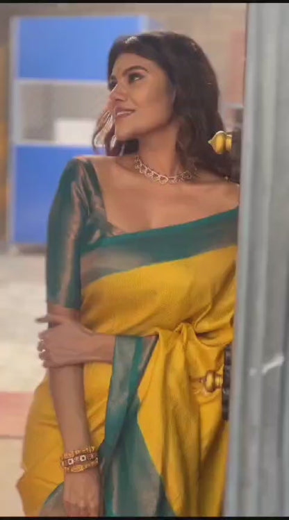Timeless Brocade Charm – Banarasi Soft Silk Saree with Gold Zari Weaving