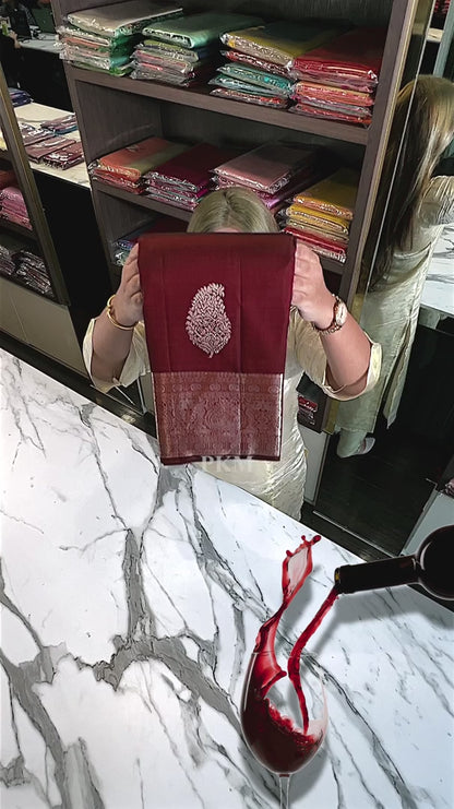 Elegant Banarasi Soft Silk Saree | Timeless Minimal Design by Shakuntala Saree
