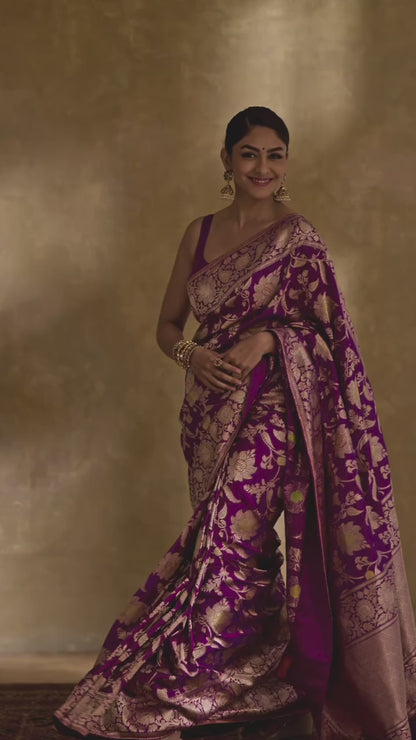 Elegant Banarasi Soft Silk Saree with Gold Zari Weaving